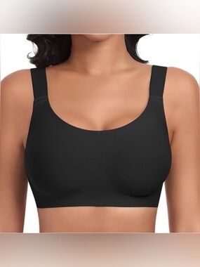 NWT/NIB • Seamless Full Coverage Medium Support Everyday Bra in Black • Large